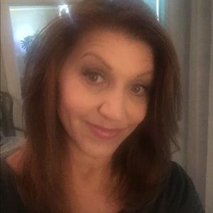 Meet your Posher, Deanna